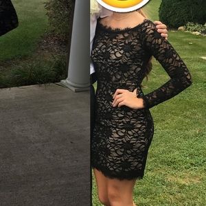 Formal gown. Black lace.